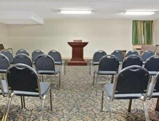 Days By Wyndham Airport Road 2* College Park